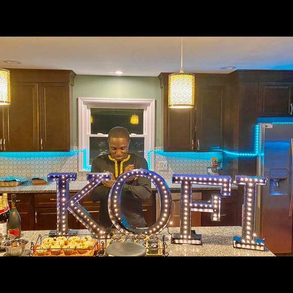 Meet your Posher, Kofi - Picture 2 of 3